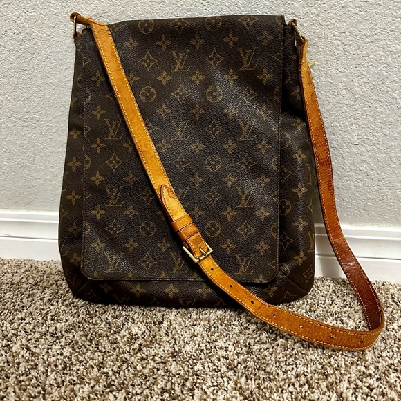 Louis Vuitton Tango Salsa GM AUTHENTIC - Picture 3 of 11